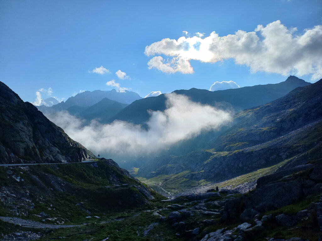 výhľad z horského prechodu Col du Gd-St-Bernard