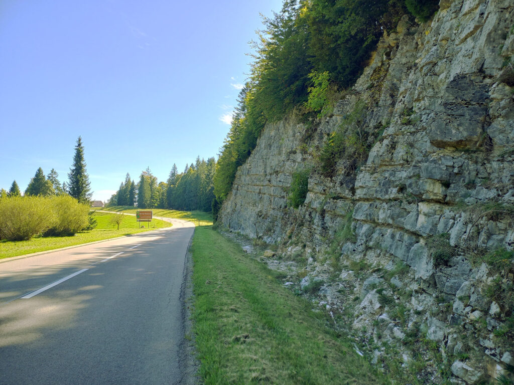 road through the Jura on the historic absinthe route